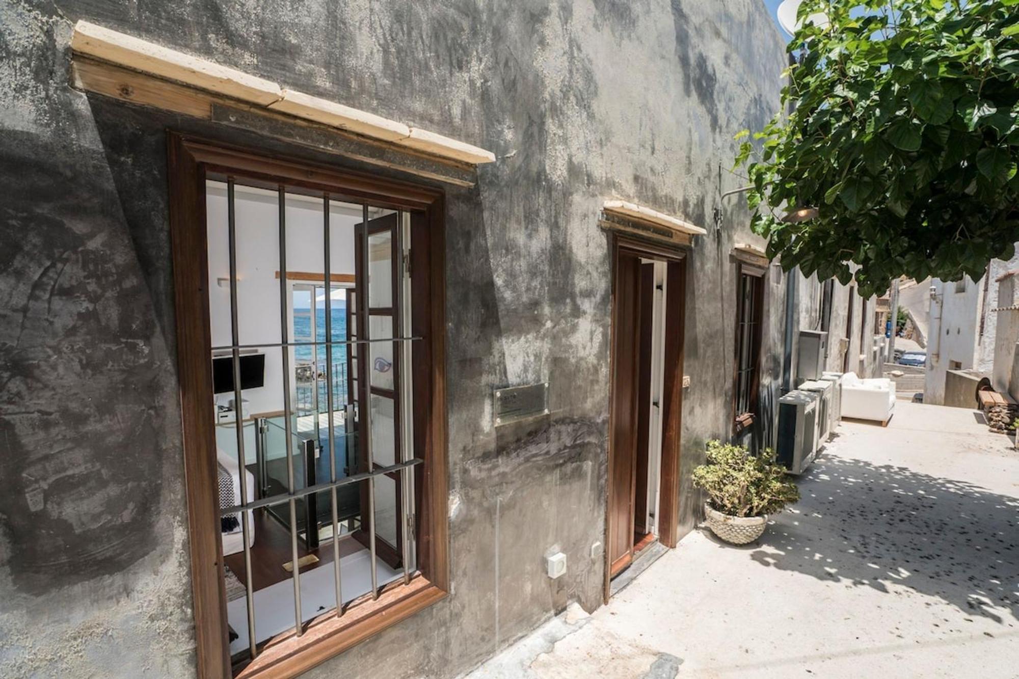 Kito- Transformed House On The Water'S Edge Villa Chania  Bagian luar foto